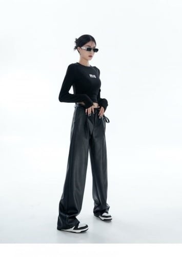 بنطلون جلدي انيق عالي الخصر واسع الساق