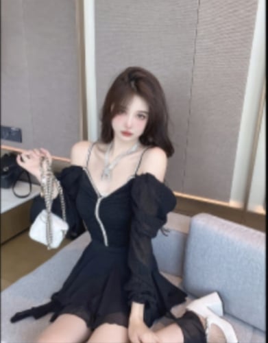 بلوزه شيفون بطيات اكمام طويلة بحمالة مكشوفة الاكتا...