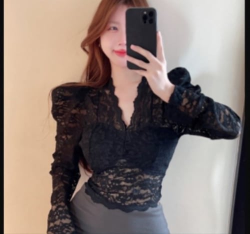 بلوزه كروشيه دانتيل اكمام طويلة منفوخة من الدانتيل...