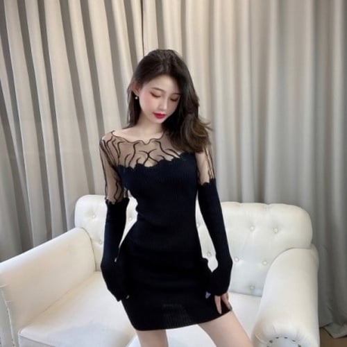 فستان من قماش شبكي ضيق طويل الاكمام