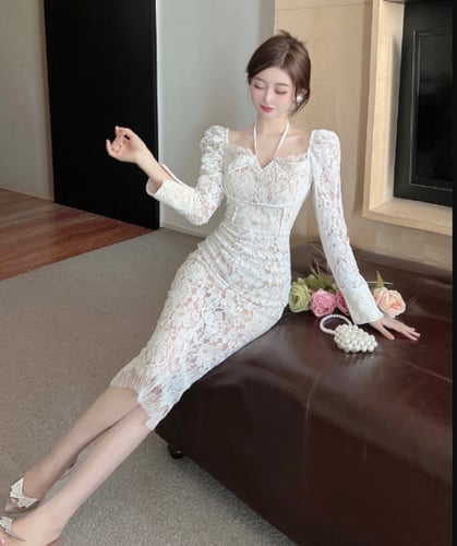 فستان دانتيل بأكمام طويلة برباط على الرقبة