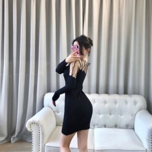 فستان من قماش شبكي ضيق طويل الاكمام