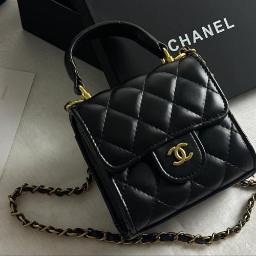 شنطة شانيل شامل البوكس والكرت شامل الكيس القماشي