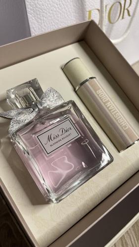 بوكس عطر مس ديور بلومينق