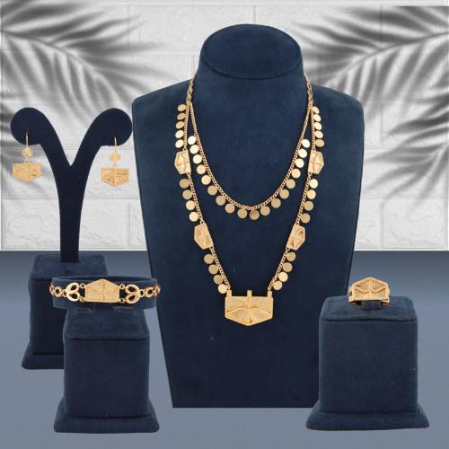 طقم نسائي بديل الذهب عيار 21 بتصميم مميز