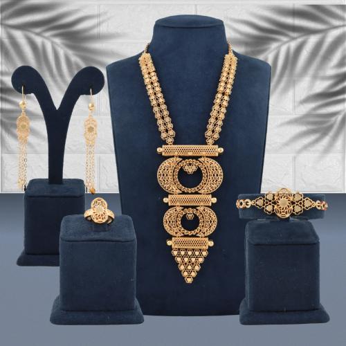 طقم نسائي بديل الذهب عيار 21 بتصميم مميز