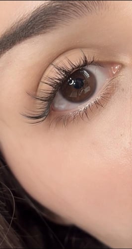 رموش بصمغ ذاتي MANGA