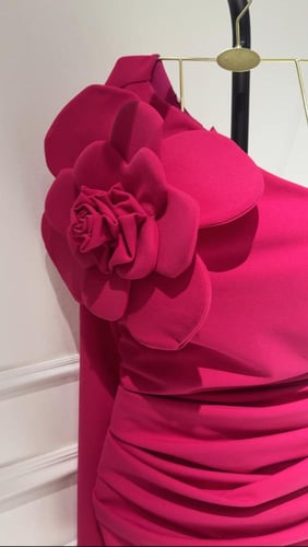 فستان جميله