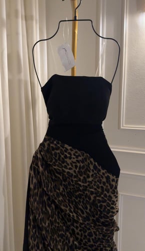 فستان نوره تايقر