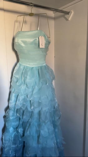 فستان تغريد