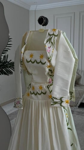 فستان كارمن