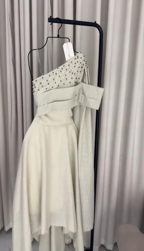 فستان عواطف