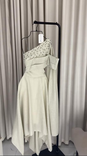 فستان عواطف