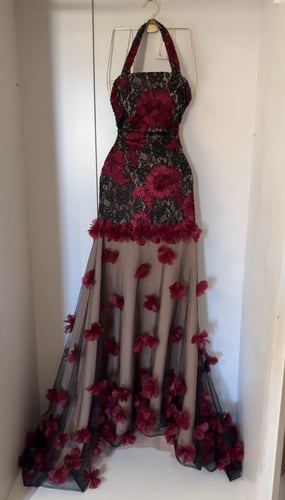 فستان ميساء