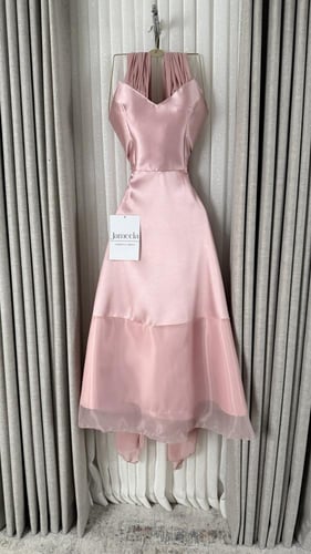 فستان نادره