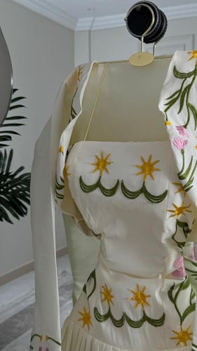 فستان كارمن