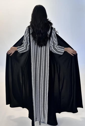 عبايه بقماش كريب كوري فاخر| مع طرحه | تدخيل صوف |ر...