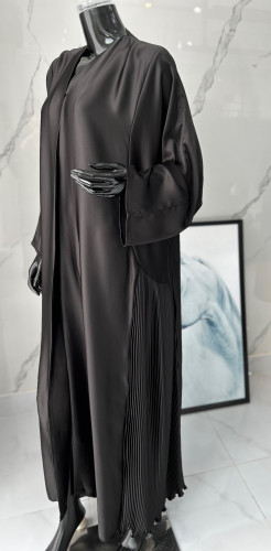 Korean fabric filling with pleats.