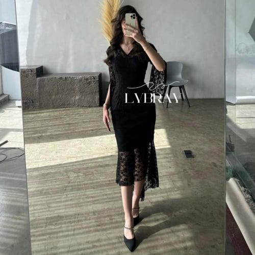 فستان دانتيل