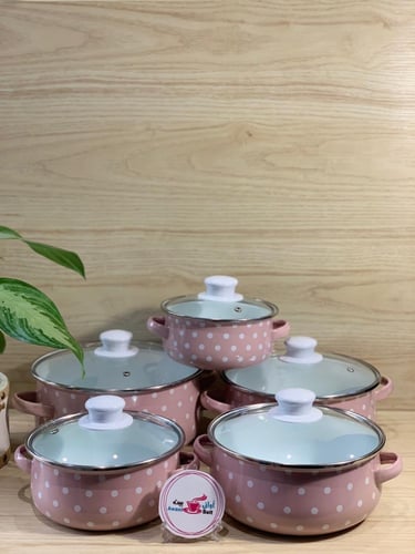 طقم قدور معدنية