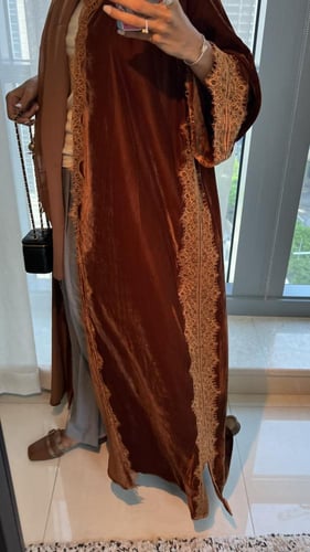 عباية مخمل