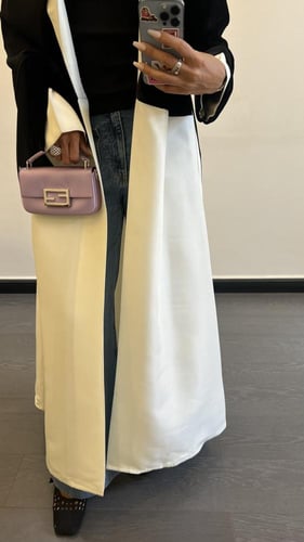 عباية نص مخمل
