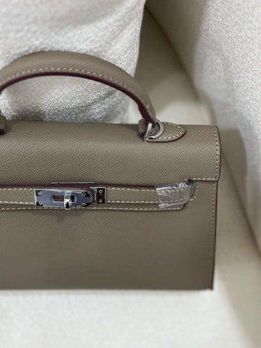 ميني كيلي كاكي