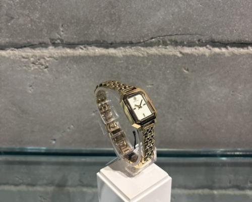 ساعه من Tory Burch