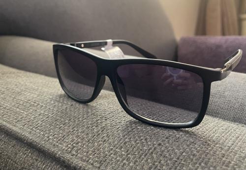 نظاره من Guess