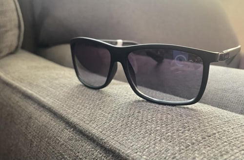 نظاره من Guess