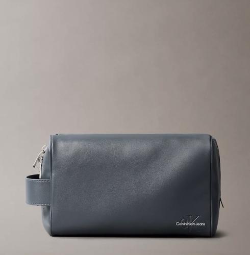حقيبة من Calvin Klein