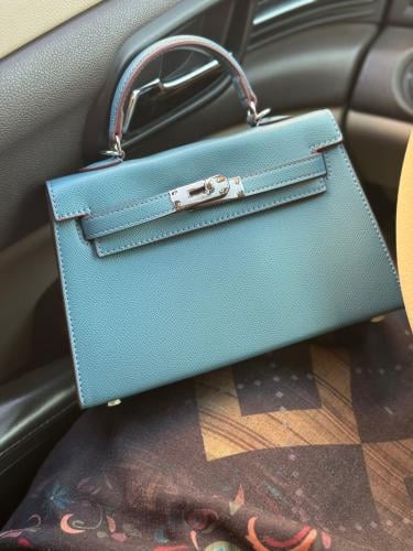 ميني كيلي ازرق فضي