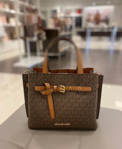 حقيبة من Michael Kors