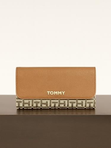 محفضة من Tommy