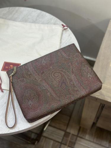 باوتش من Etro