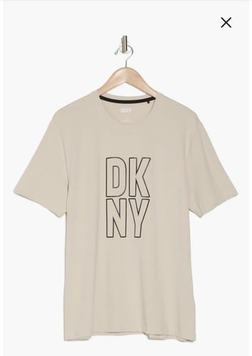تي شيرت من DKNY