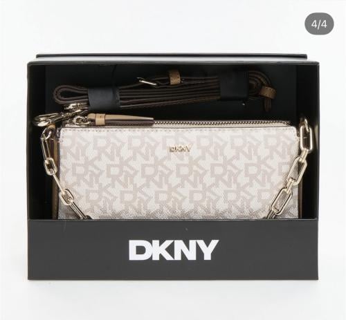 حقيبة من DKNY