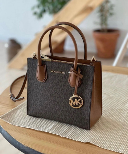 حقيبة من Michael Kors