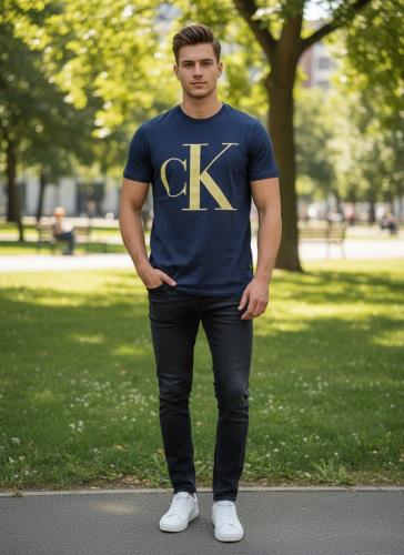 تي شيرت من Calvin Klein