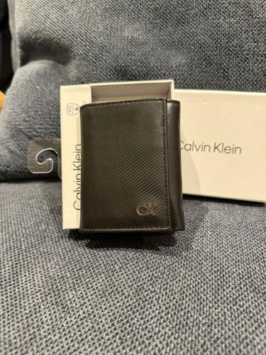 بوك رجالي من Calvin Klein