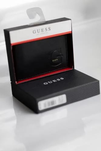 محفظه من Guess