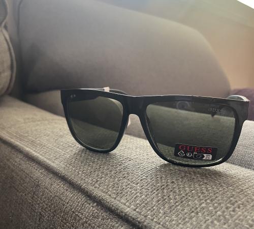 نظاره من Guess