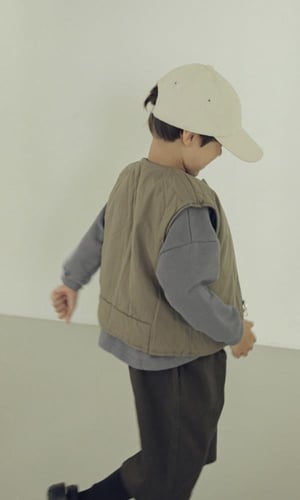 REVERSIBLE VEST