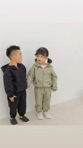 TRACKSUIT
