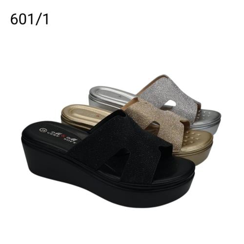 جزمة مريحة من M&M