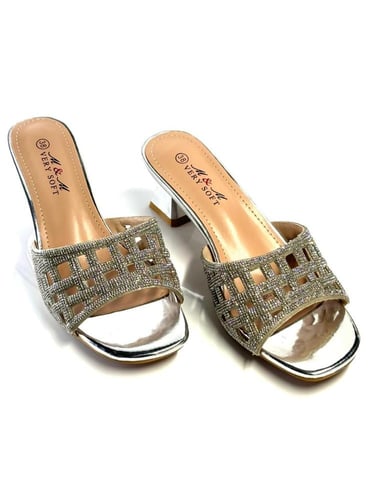 كعب مريحة من M&M