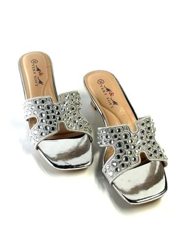 كعب مريحة من M&M