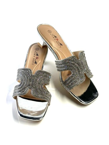 كعب مريحة من M&M