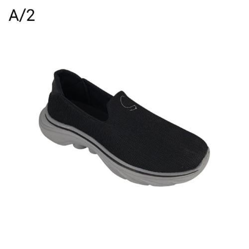 سنيكرز مرن وخفيف من M&M