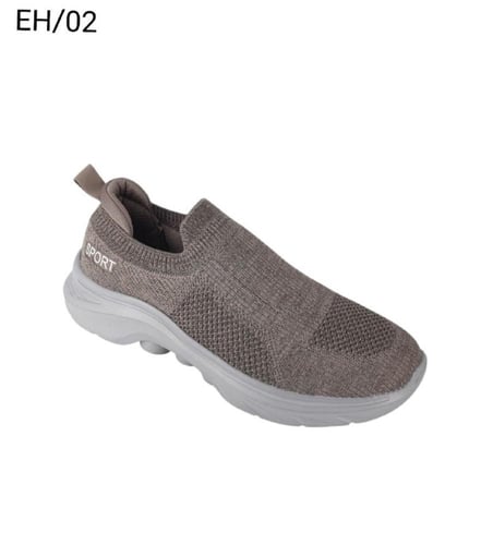 سنيكرز مرن وخفيف من M&M